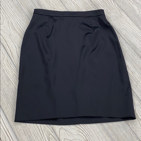 St. John Dresses & Skirts - St. John Evening Black Satin Pencil Skirt - sz 6